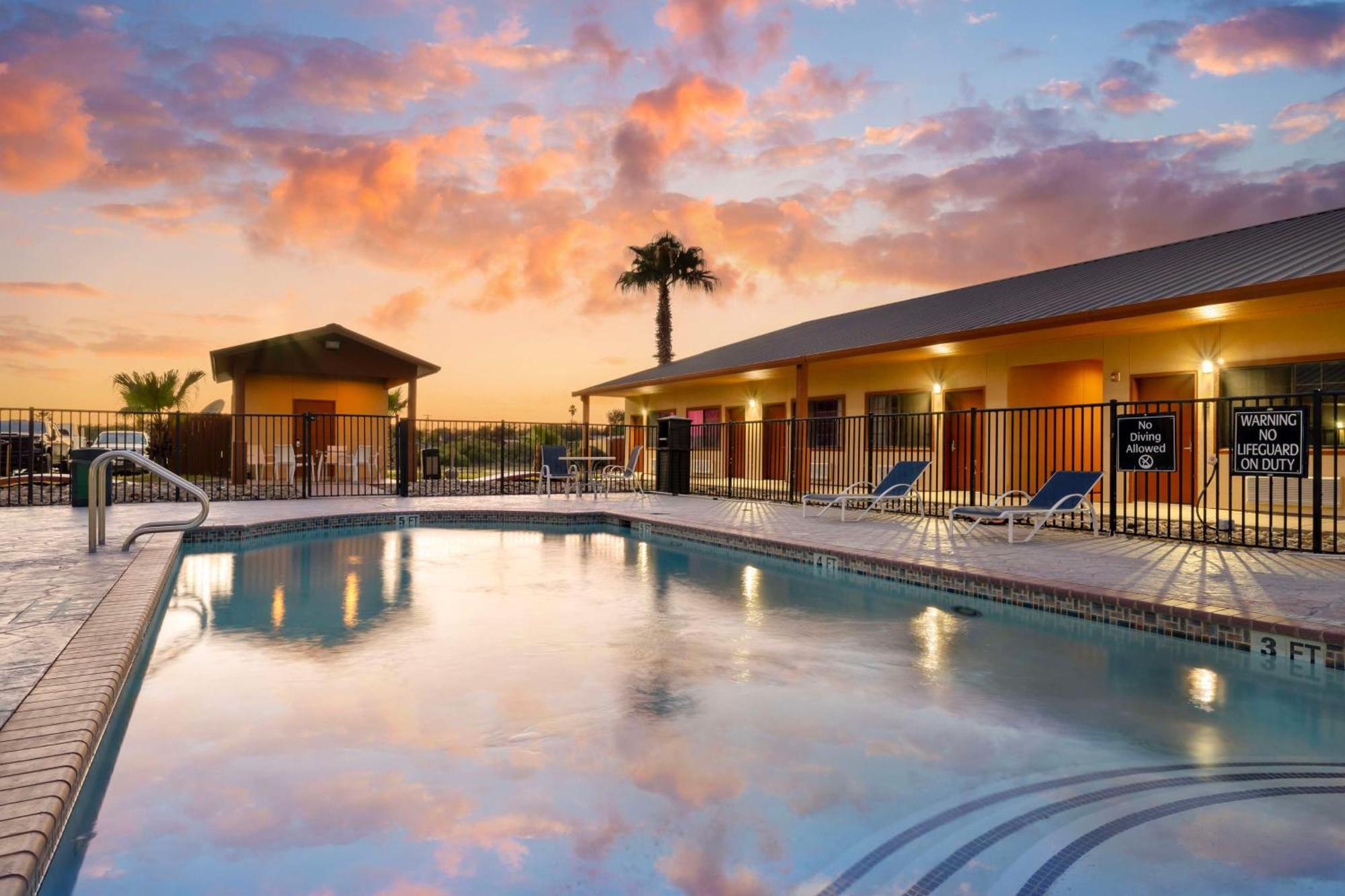 Best Western Hebbronville Inn Exterior foto