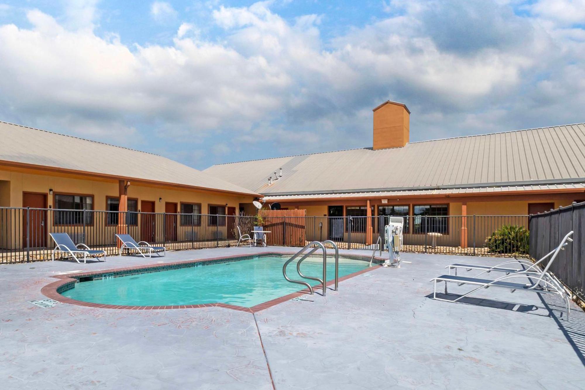 Best Western Hebbronville Inn Exterior foto